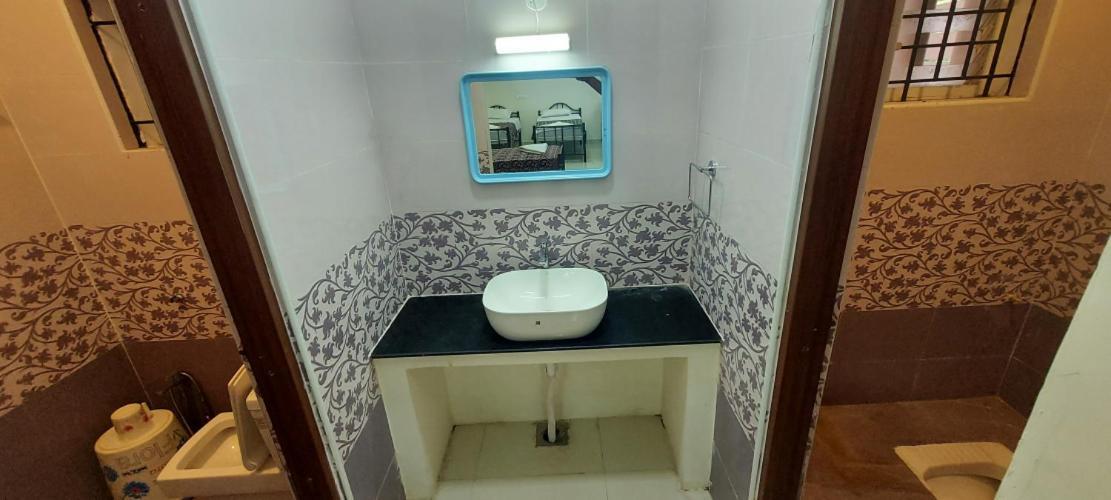 Hotel Aalayam Tiruvannāmalai Esterno foto