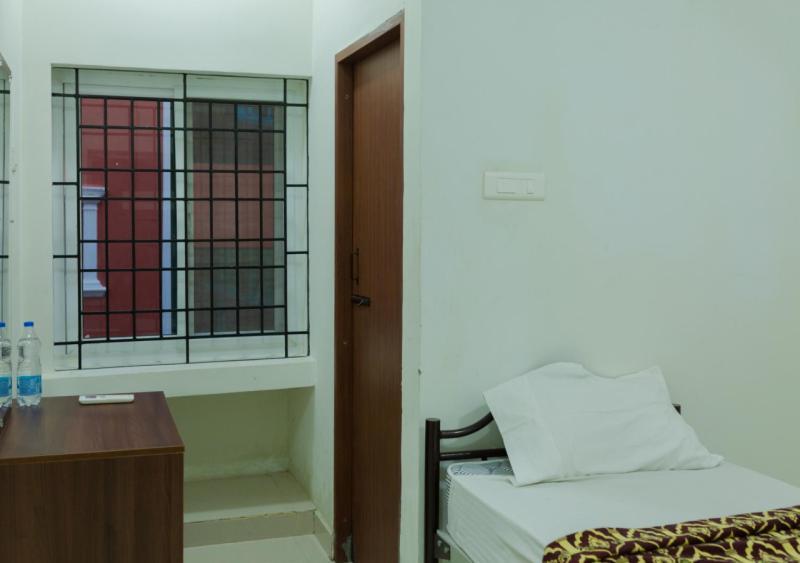 Hotel Aalayam Tiruvannāmalai Esterno foto