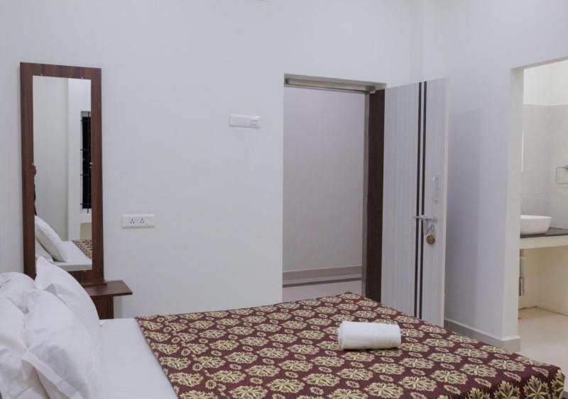 Hotel Aalayam Tiruvannāmalai Esterno foto